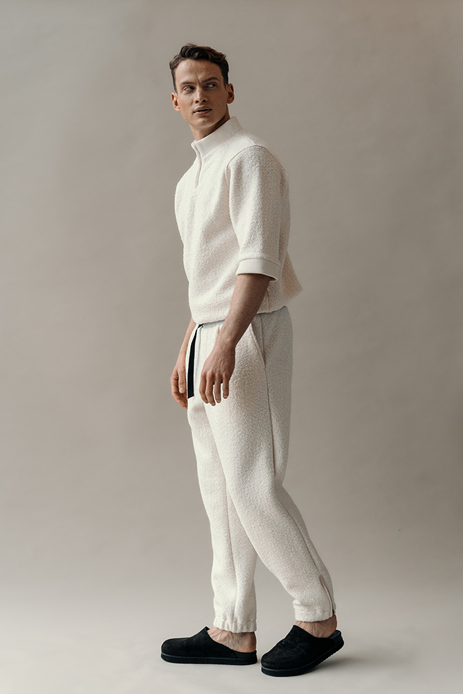 comfort pant with a hybrid waistband