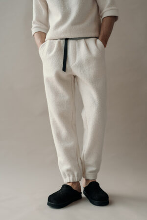 comfort pant with a hybrid waistband